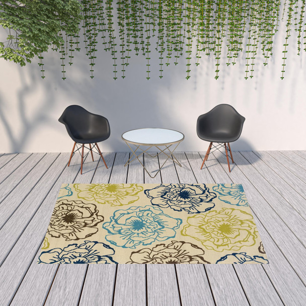 6' X 9' Ivory Floral Stain Resistant Indoor Outdoor Area Rug