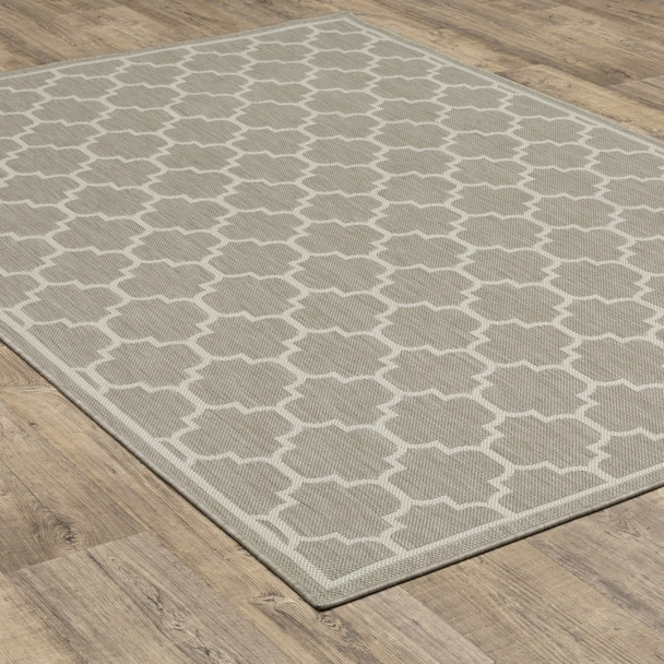 8' X 10' Grey Geometric Stain Resistant Indoor Outdoor Area Rug