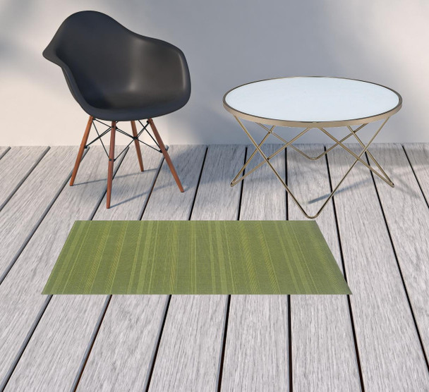 2' X 3' Green Stain Resistant Indoor Outdoor Area Rug