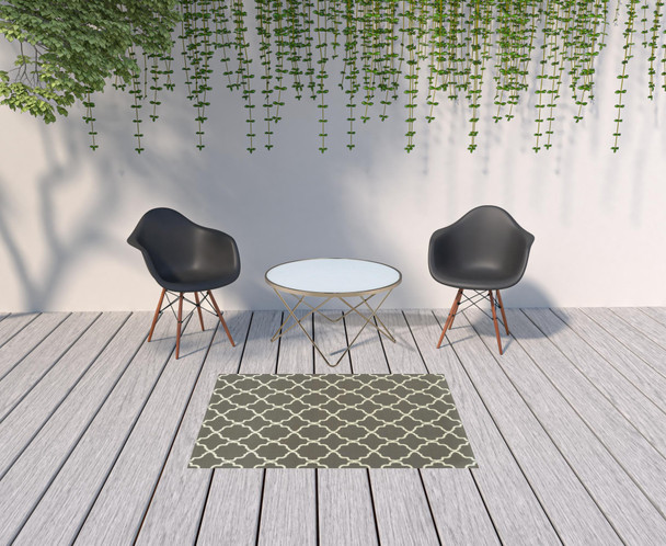 4' X 6' Charcoal Geometric Stain Resistant Indoor Outdoor Area Rug