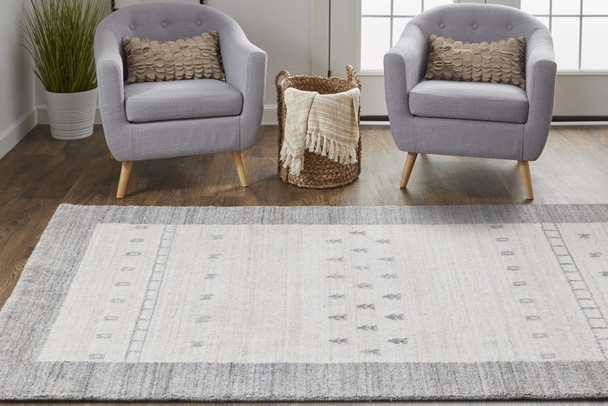 10' X 13' Ivory And Gray Wool Hand Knotted Stain Resistant Area Rug