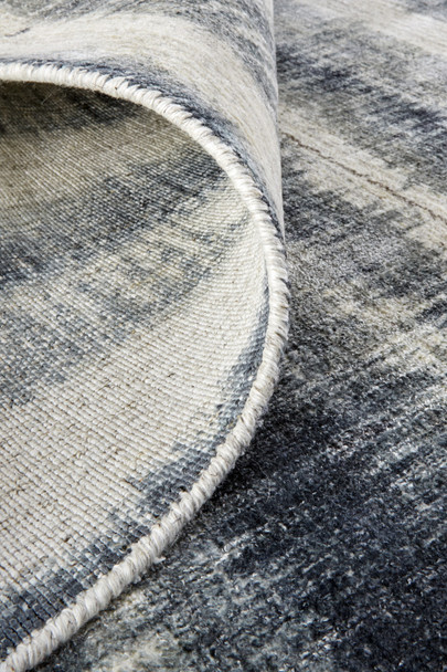5' X 8' Ivory And Blue Abstract Hand Woven Area Rug