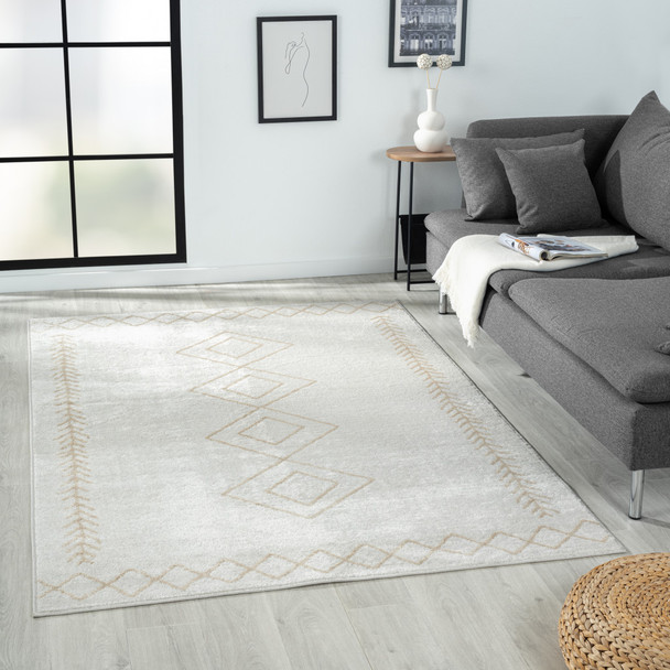 8' X 10' Cream Diamond Area Rug