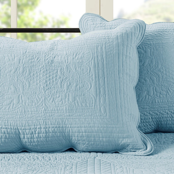 6pc Blue Scalloped Edges Quilted Daybed Set AND Decorative Pillow