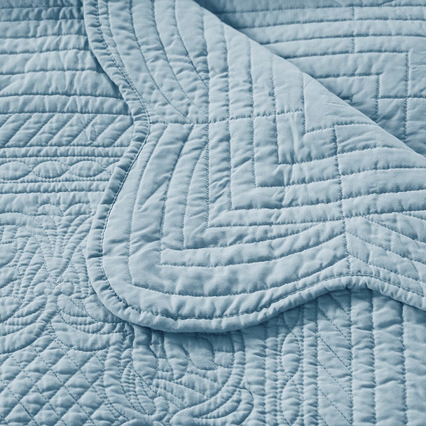6pc Blue Scalloped Edges Quilted Daybed Set AND Decorative Pillow