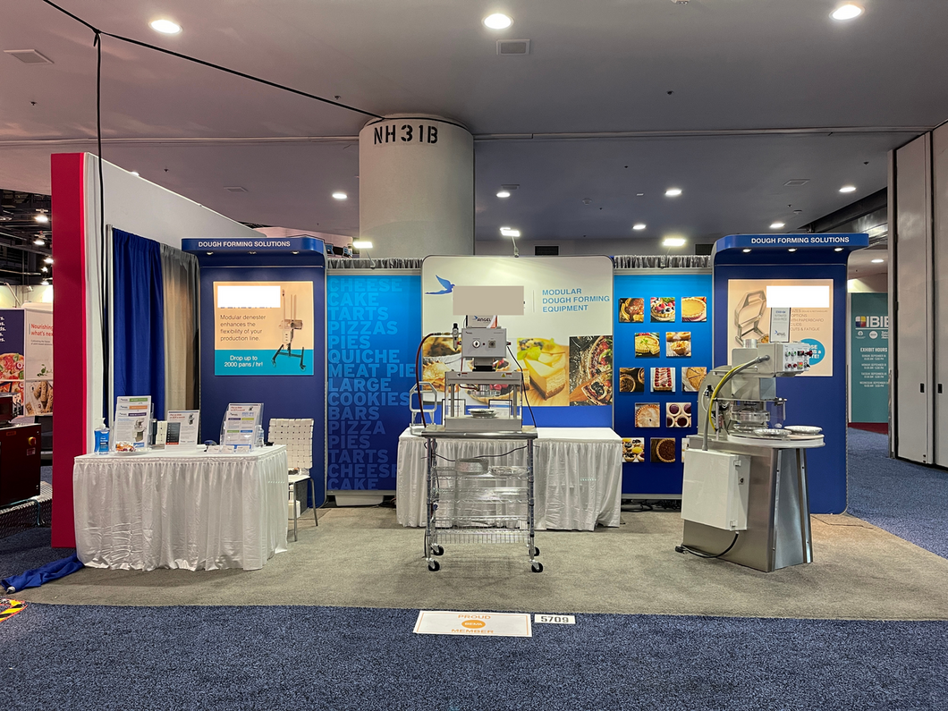 Recently Sold Used Booth! - 10 x 20 Skyline Envoy Tradeshow Booth, Very Good Condition