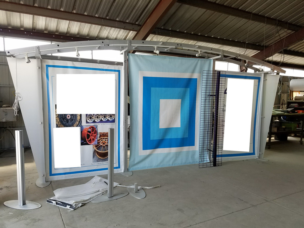 Recently Sold Used Booth! - 10'x20' exhibit booth with lights and table