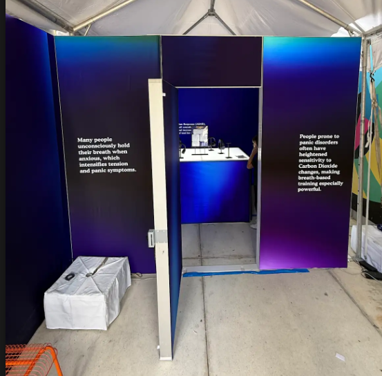 20 X 20 - Modular Lightbox Display with Meeting Room