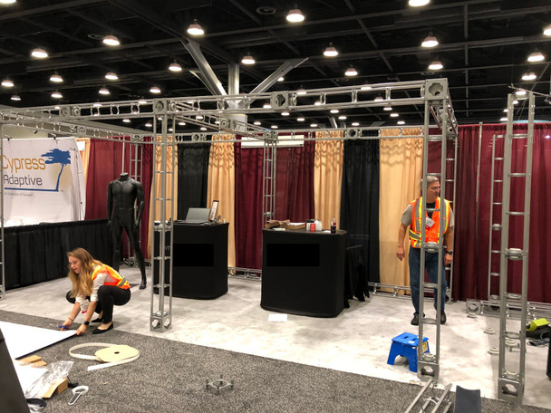 Orbus Luna 2 - 10 x 20 booth