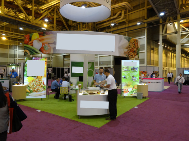 20x20 Island Booth