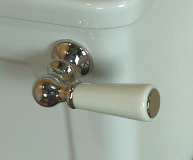 Thomas Crapper Low-level Ceramic Cistern WC Set - Brushed Brass