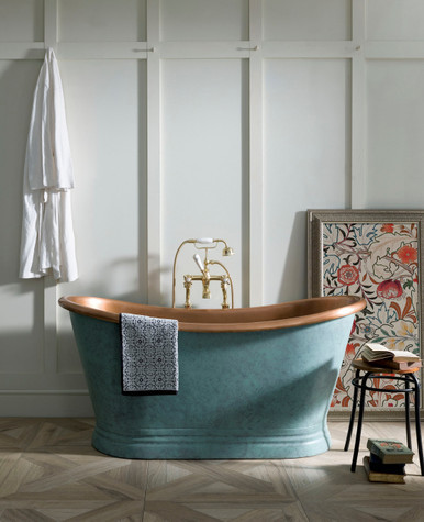 BC Designs Copper roll top bath antique copper, verdigris exterior