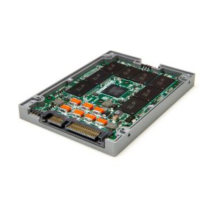UCS-SSD100GI1F105 | Cisco | 100GB Low Height 7MM SATA 3Gb/s Hot Swapping Solid State Drive (SSD)