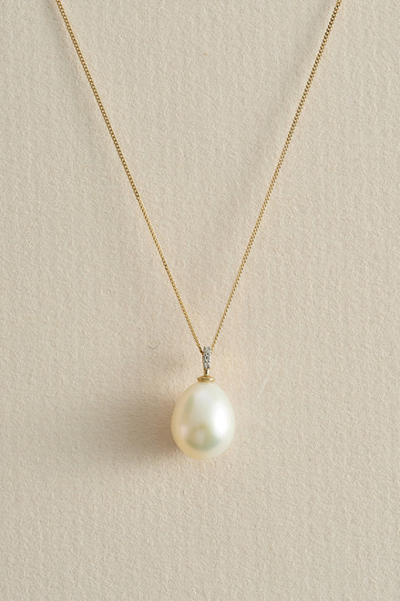 Three Diamond with Pearl Gold Pendant 