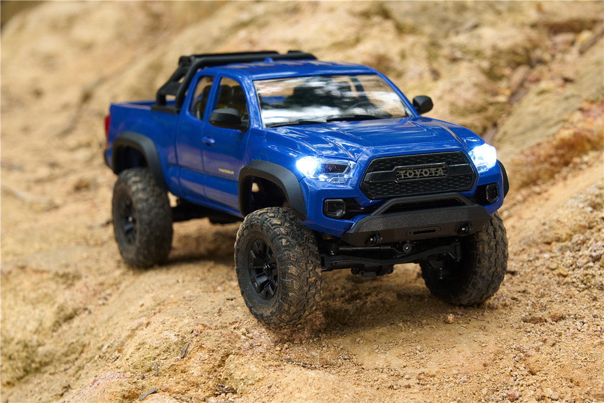 FMS 1:24 FCX24M Toyota Tacoma RTR with 2.4G Transmitter & Receiver