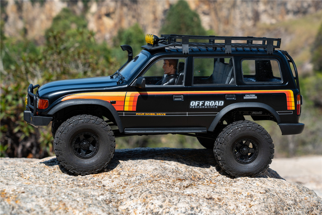 New FMS 1:10 Toyota Land Cruiser 80 Black Brushless FMS11042RSBK-BL-CN