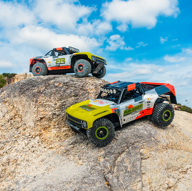 New Product ! FMS 1:18 FSC18 Ford Bronco RS RTR EB Brushed / Brushless RC Turck