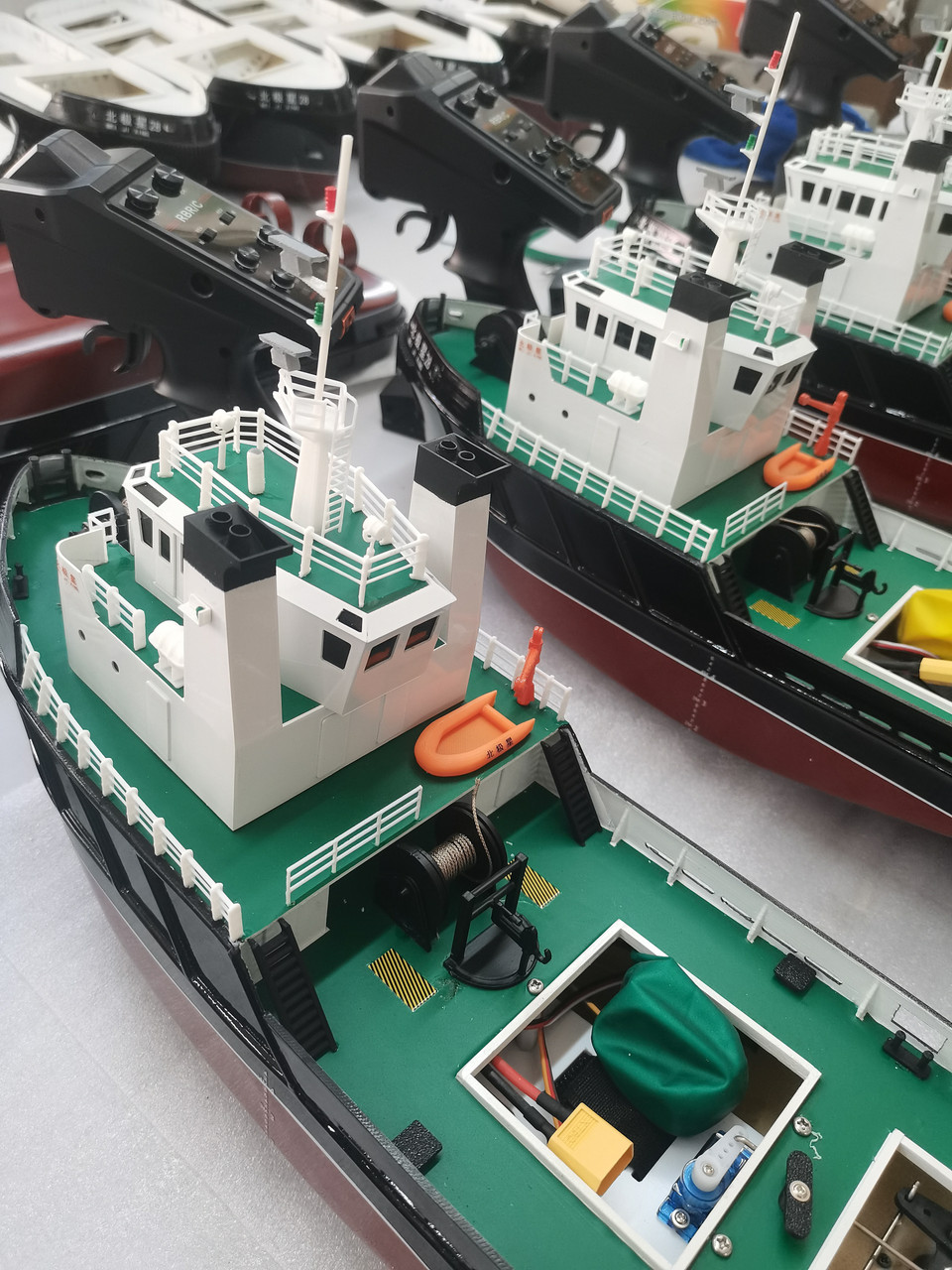 Beili Remote Contlrol RC 1/75 Beijixing Tugboat RTR with Double 280 Brushed Motor, 2.4GHz 6CH radio set