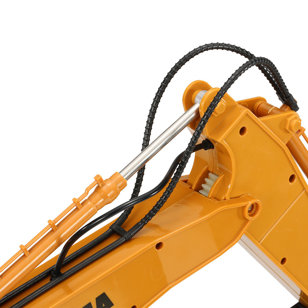 HUINA 1570 1:14 2.4GHz 16CH RC Alloy Log Grabbing Machine with