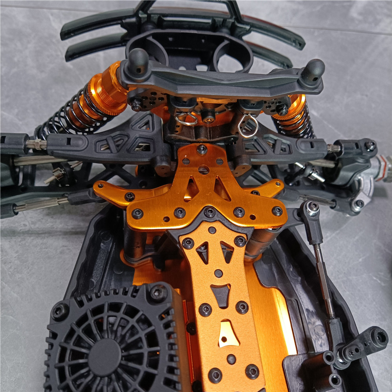 タミヤ　京商　DHK 8382 Maximus 4WD 1/8 ビックタイヤ DHK 8382 Maximus 1/8 4WD RC Monster Truck Kit Frame