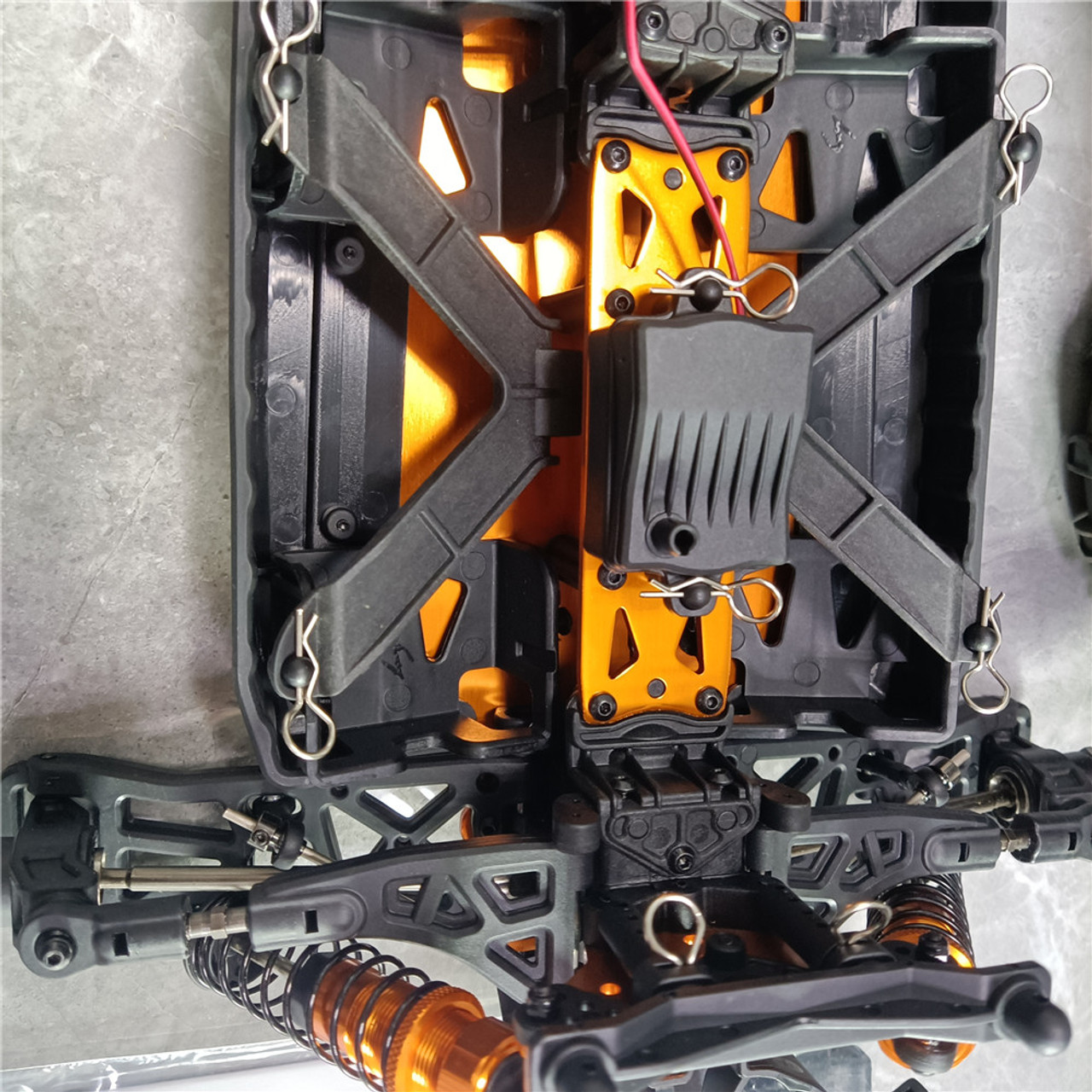 タミヤ　京商　DHK 8382 Maximus 4WD 1/8 ビックタイヤ DHK 8382 Maximus RTR 1/8 4WD HOBBY WING 120A ESC Brushless