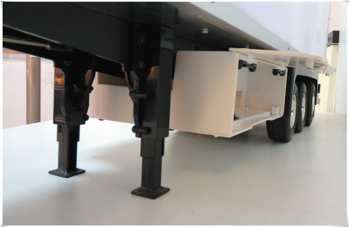 Hercules Hobby 1/14 Scale 40 Foot Reefer Semi-Trailer (TAMIYA