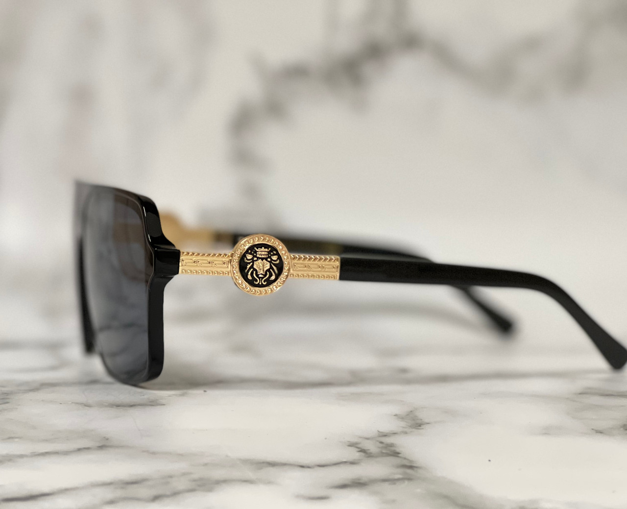 Top Quality Retro Laser Black And Gold Sunglasses For Men Shiny Gold Summer  Style With Millionaire Design Z0350W From Fashion1234568, $28.97