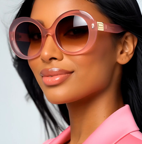 oversized sunglasses, round sunglasses, fashion sunglasses, womens sunglasses, statement sunglasses, retro sunglasses, gradient lenses, sun protection, stylish sunglasses, trendy sunglasses, womens accessories, summer sunglasses, beach sunglasses