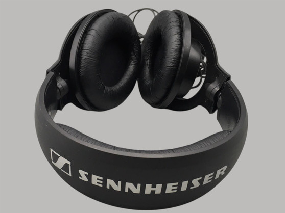 SENNHEISER HD Over The Head Wired Headphpones HD_201
