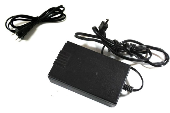 HP 0950-2435 AC Adapter 100-240V 0.35A  50-60-Hz 10.6V 1.32A 0950-2435