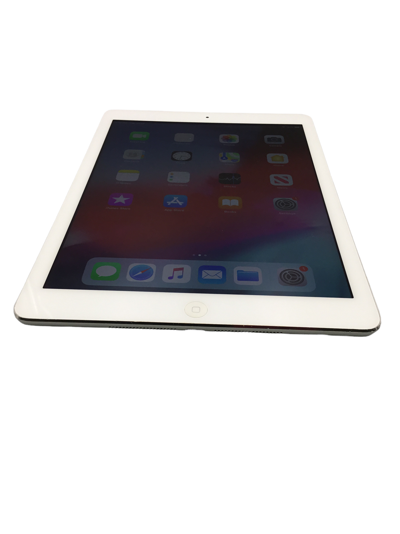 Apple iPad Air A1474 9.7-inch 16GB Wi-Fi MD788LL/B Grade B