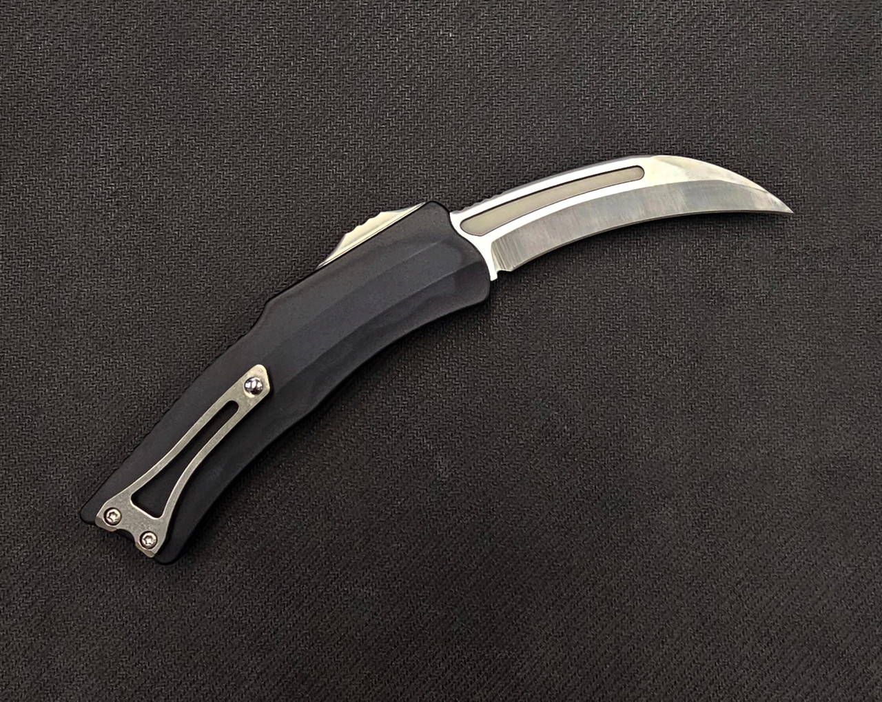 Heretic ROC Satin Magnacut/Black Handle H060-1A