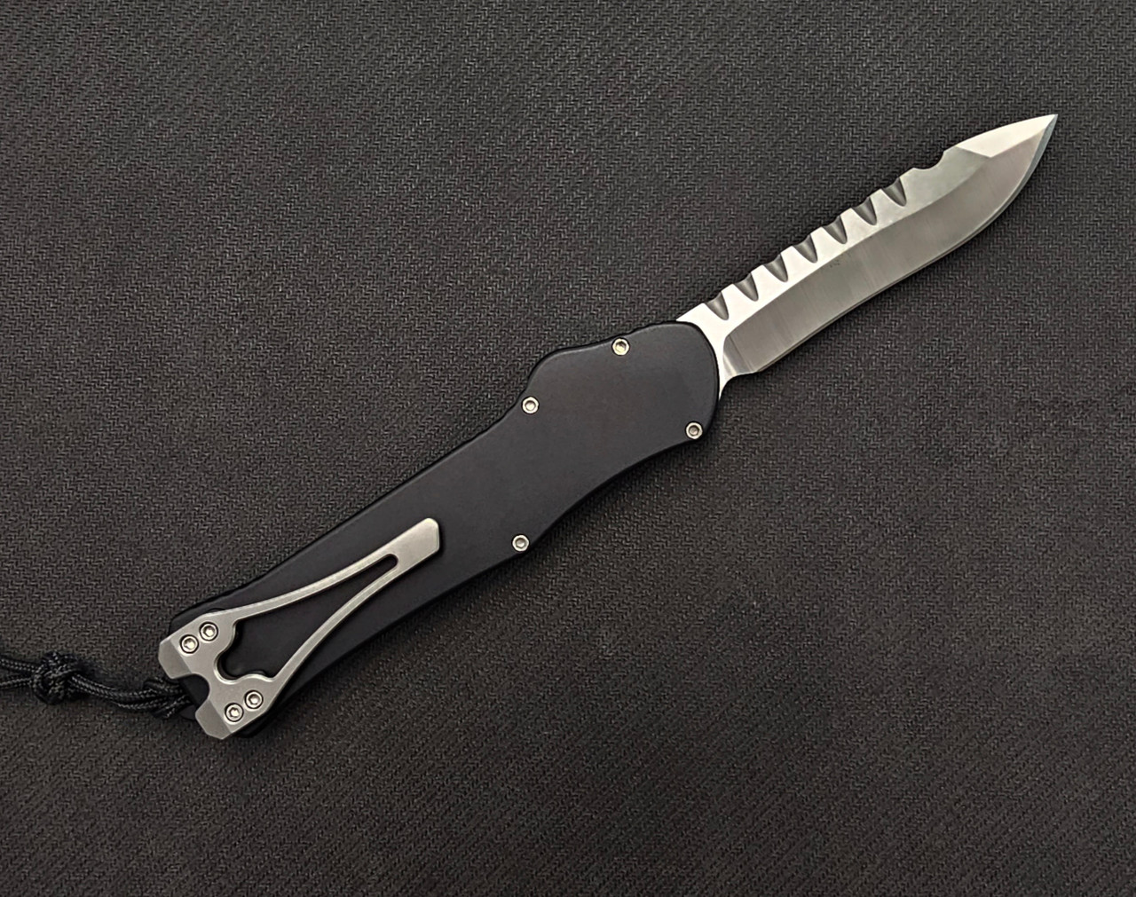 Heretic Hydra Satin Recurve Blk Handle H008-1A