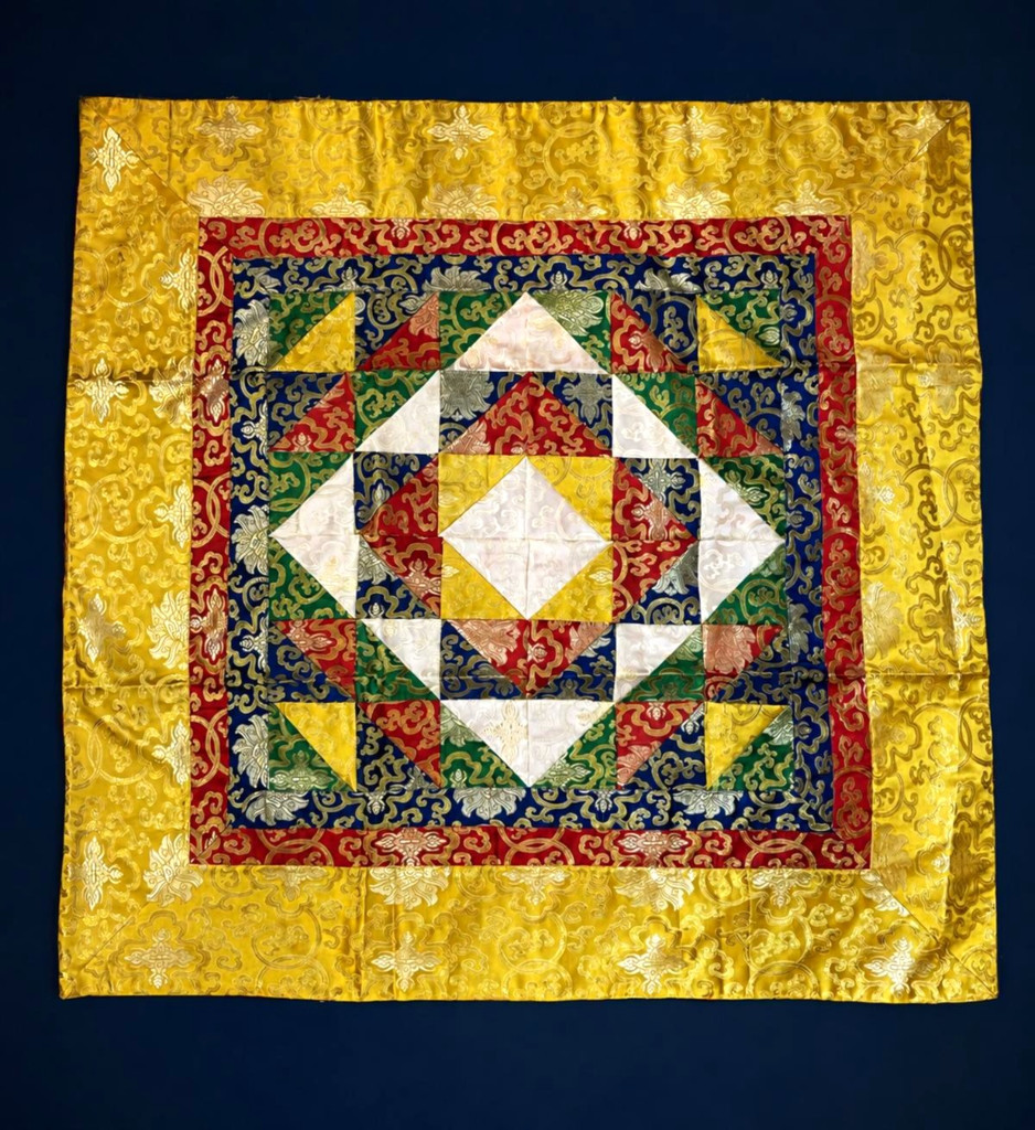 100 X 100 cm or  39.37x39.37 in"