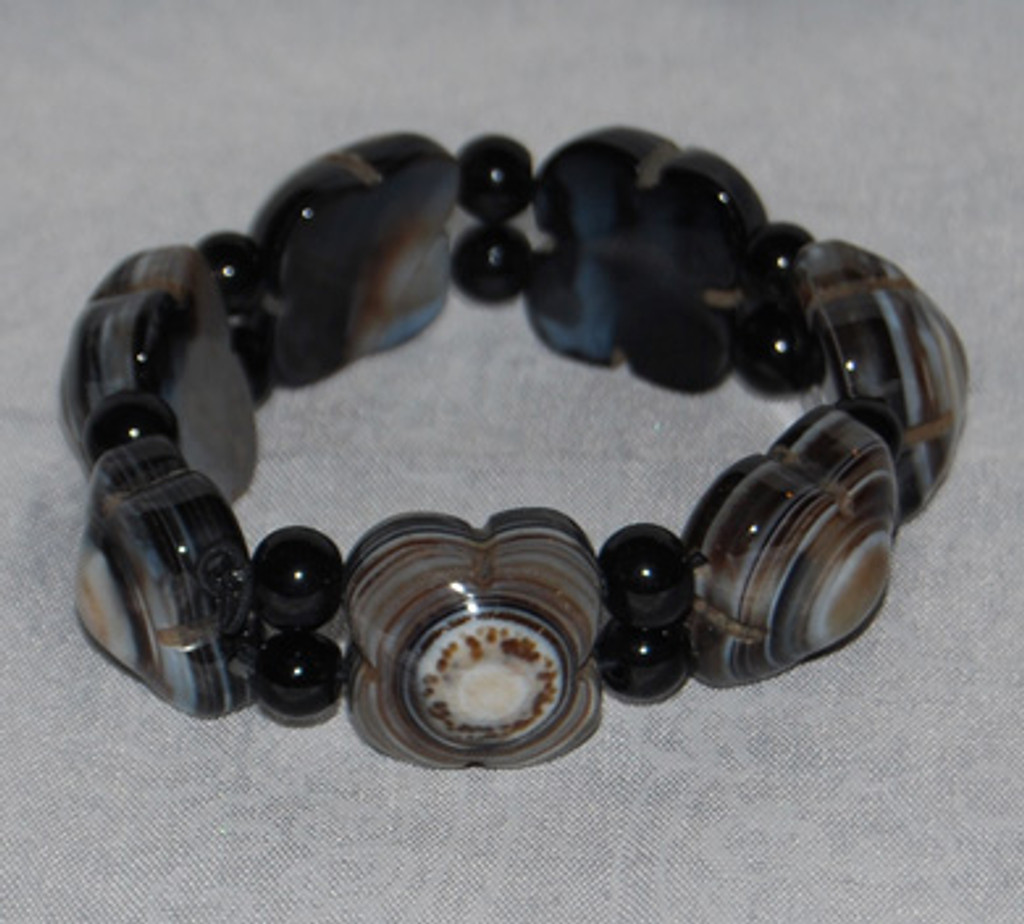 7 Carved Dragon Eye Agate Bracelet