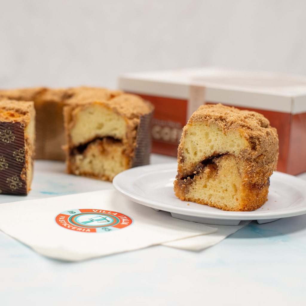 Cinnamon Coffee Cake – Sour Cream Coffee Cake with Cinnamon Sugar & Crumb Topping