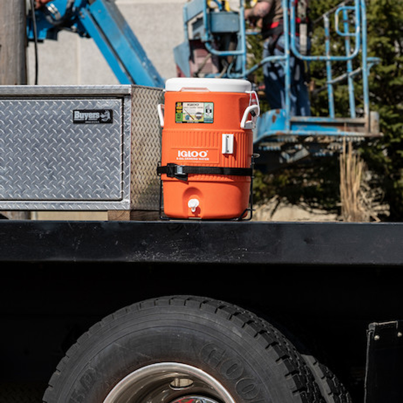 Buyers 5201007 5 Gallon Wire Form Water Cooler Rack for Trailers