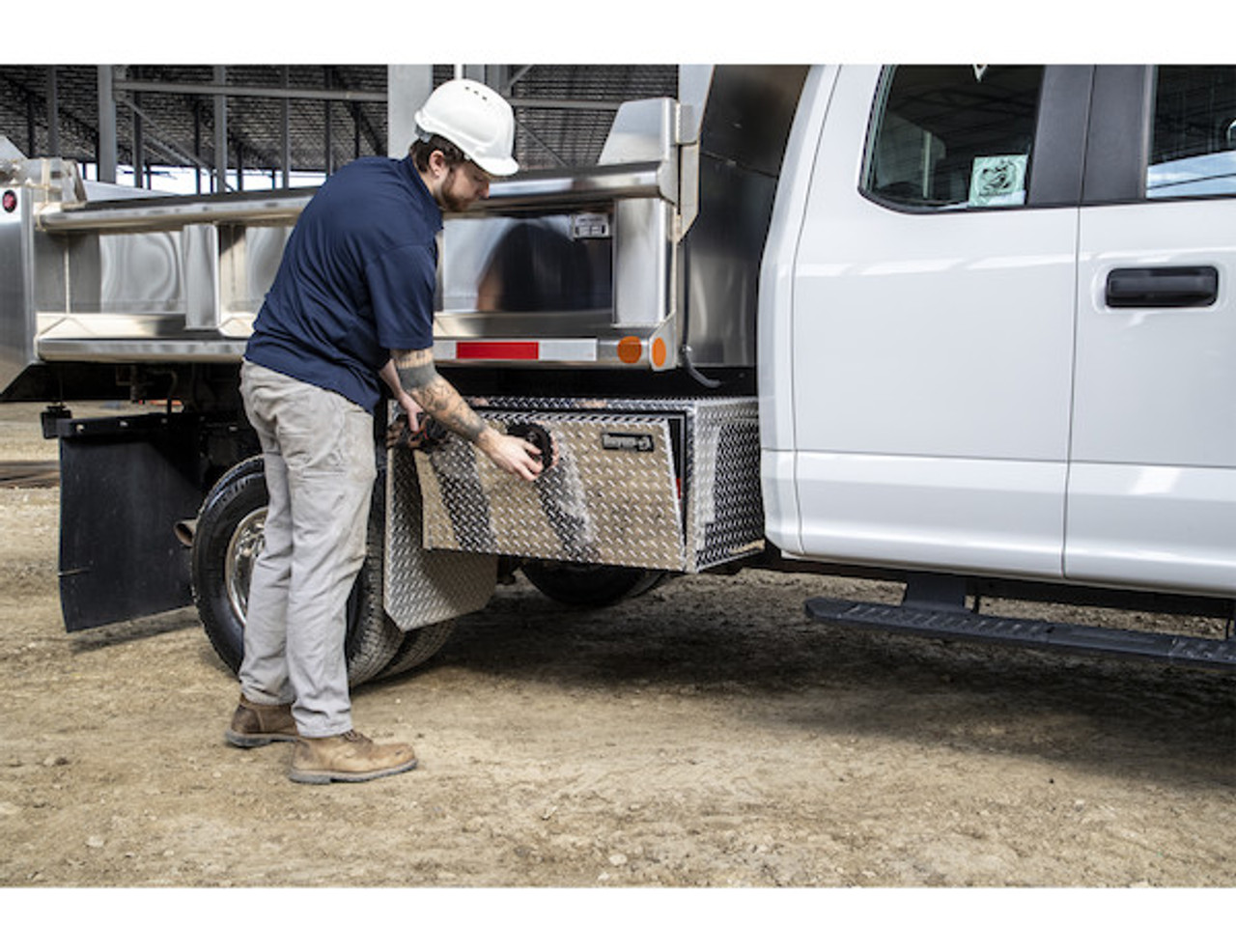 1705110 - 18x18x48 Inch Diamond Tread Aluminum Underbody Truck Box