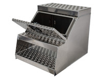 1705182 - 24x28x24 Inch Heavy Duty Diamond Tread Aluminum Step Box