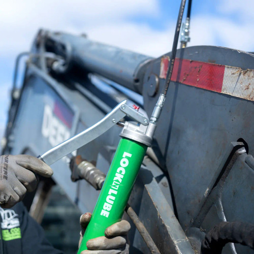 LockNLube® Heavy Duty Lever Grease Gun (Green)