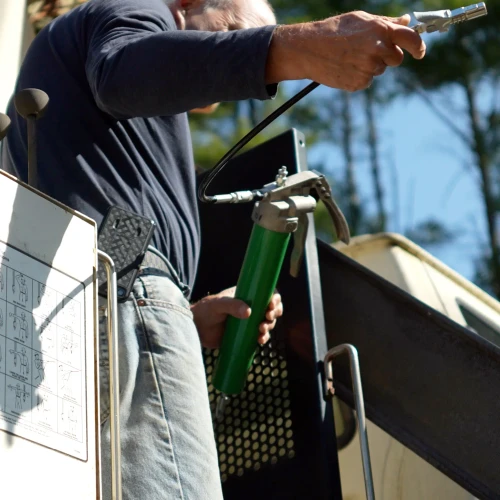LockNLube DynaBoost Dual-Mode Grease Gun