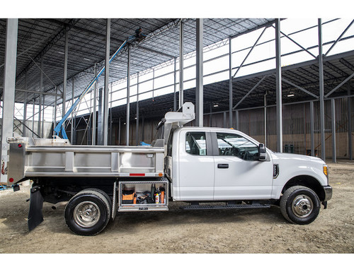 1705102 - 18x18x14 Inch Diamond Tread Aluminum  Underbody Truck Box