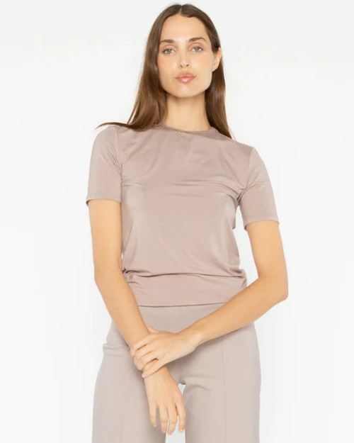 FITTED T-SHIRT