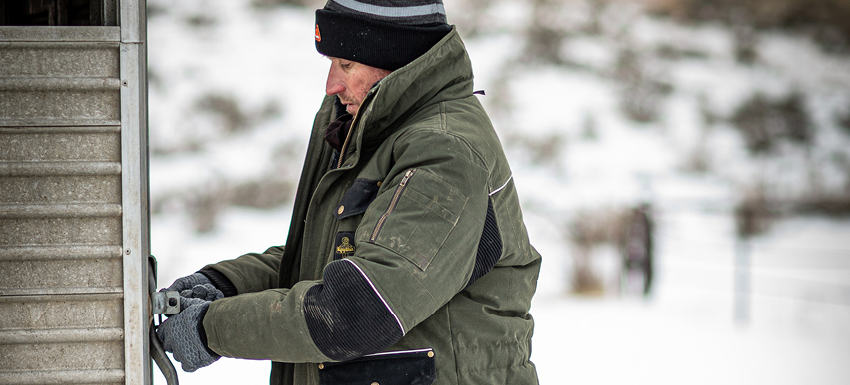 TOP 5 THINGS TO LOOK FOR IN THE WARMEST JACKETS - RefrigiWear