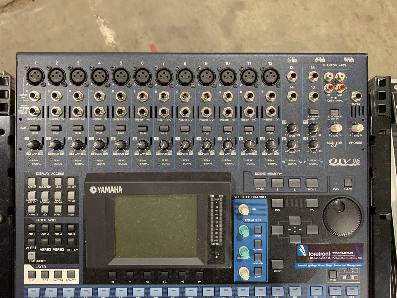 (USED) Yamaha O1V96 Digital Mixer with MLA8 8channel Preamplifier and Case