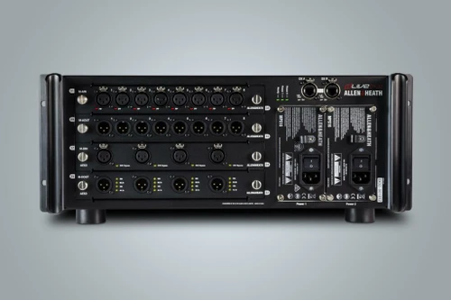 DX32 front with four I/O module slots