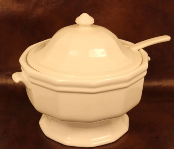 Vintage 1960's Pfaltzgraff Soup Tureen