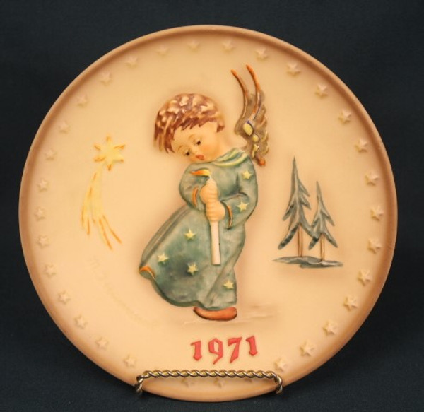 Hummel Goebel 1st Annual Collectors Plate