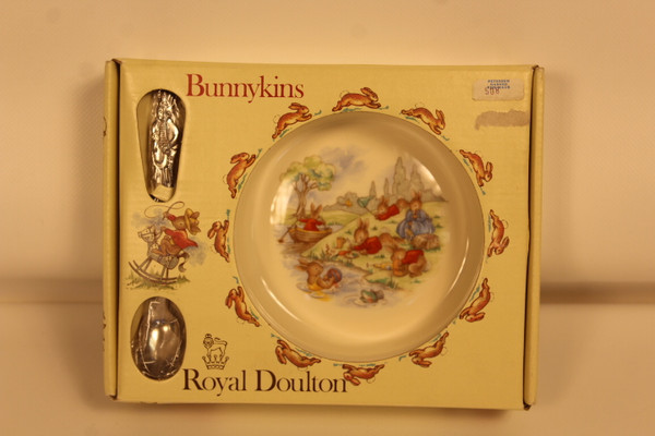 Bunnykins Royal Doulton Nursery Set