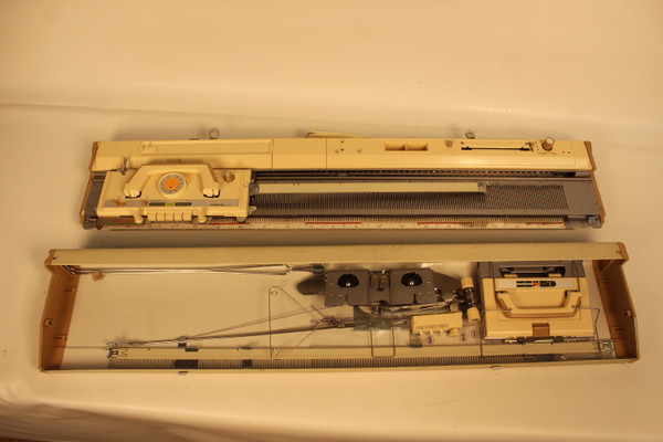 Vintage KnitKing Knitting Machine KH-830